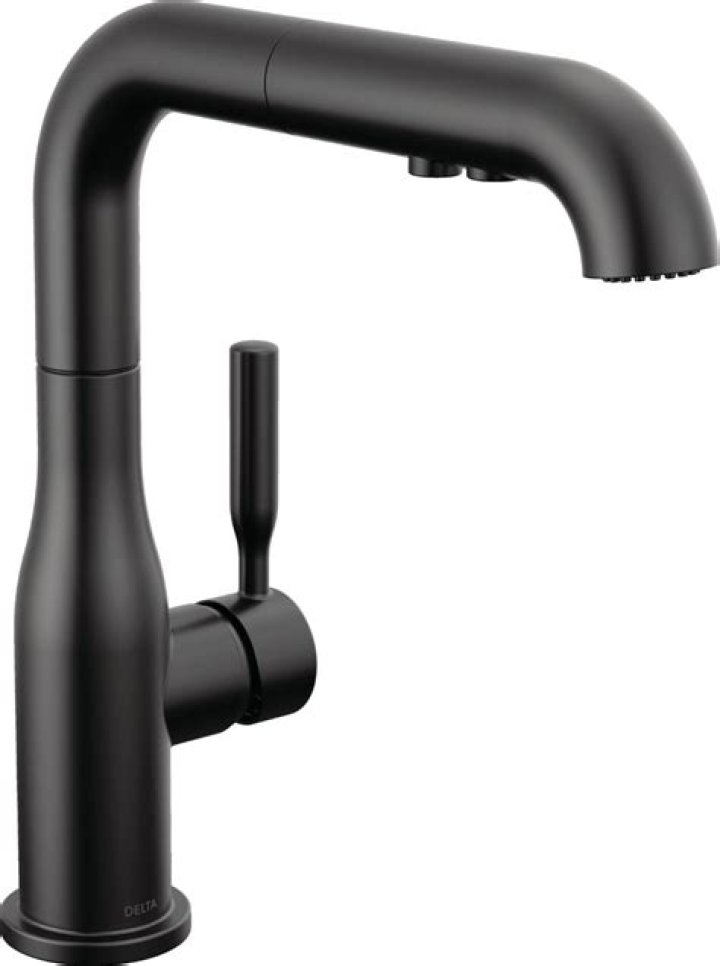 Which is better pull out or pull down kitchen faucet?
